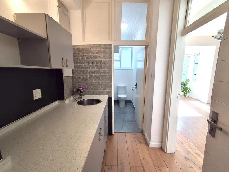 0 Bedroom Property for Sale in Sea Point Western Cape